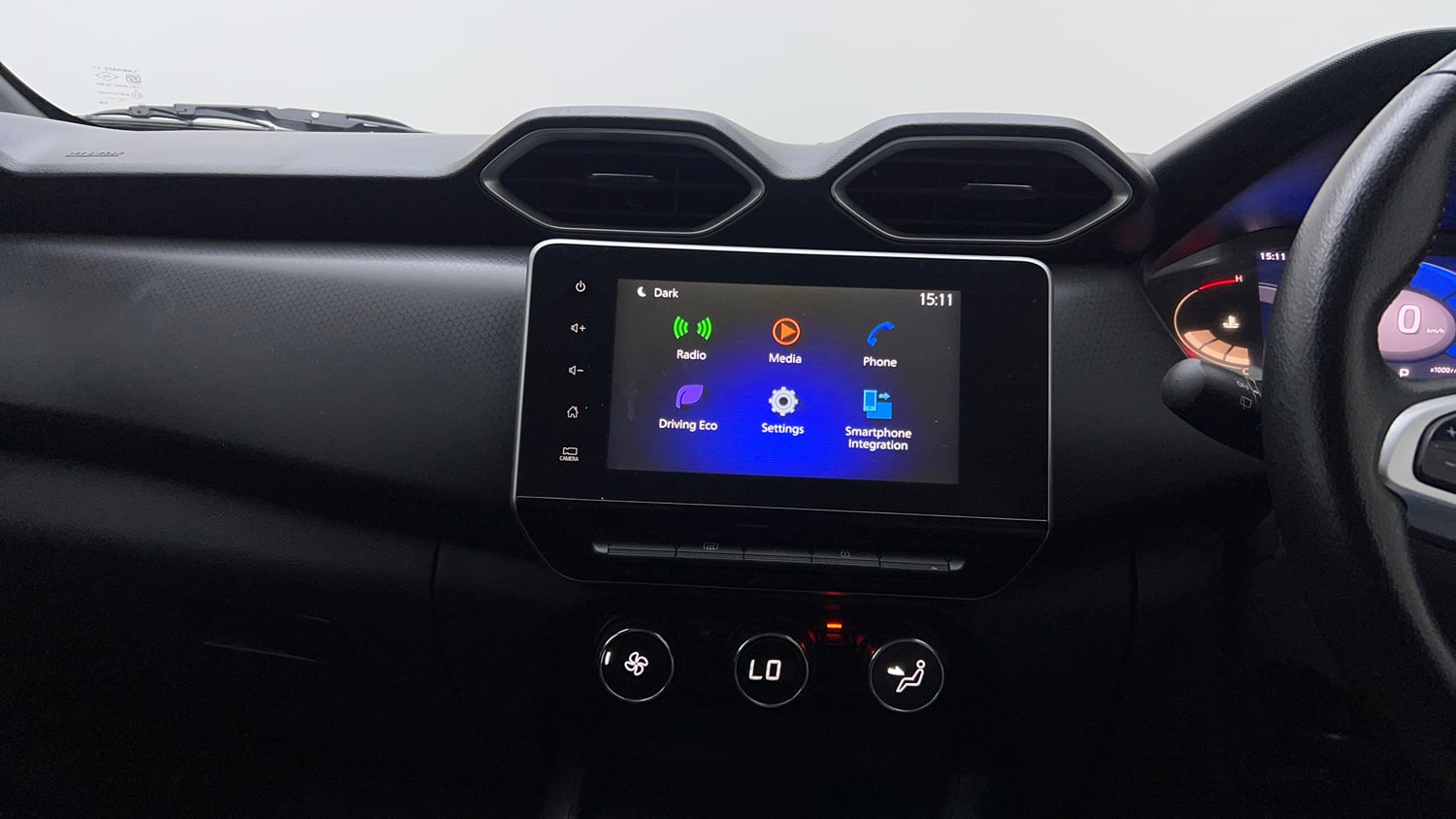Used 2022 Nissan Magnite XV Premium Turbo CVT Petrol Automatic interior MUSIC SYSTEM & AC CONTROL VIEW
