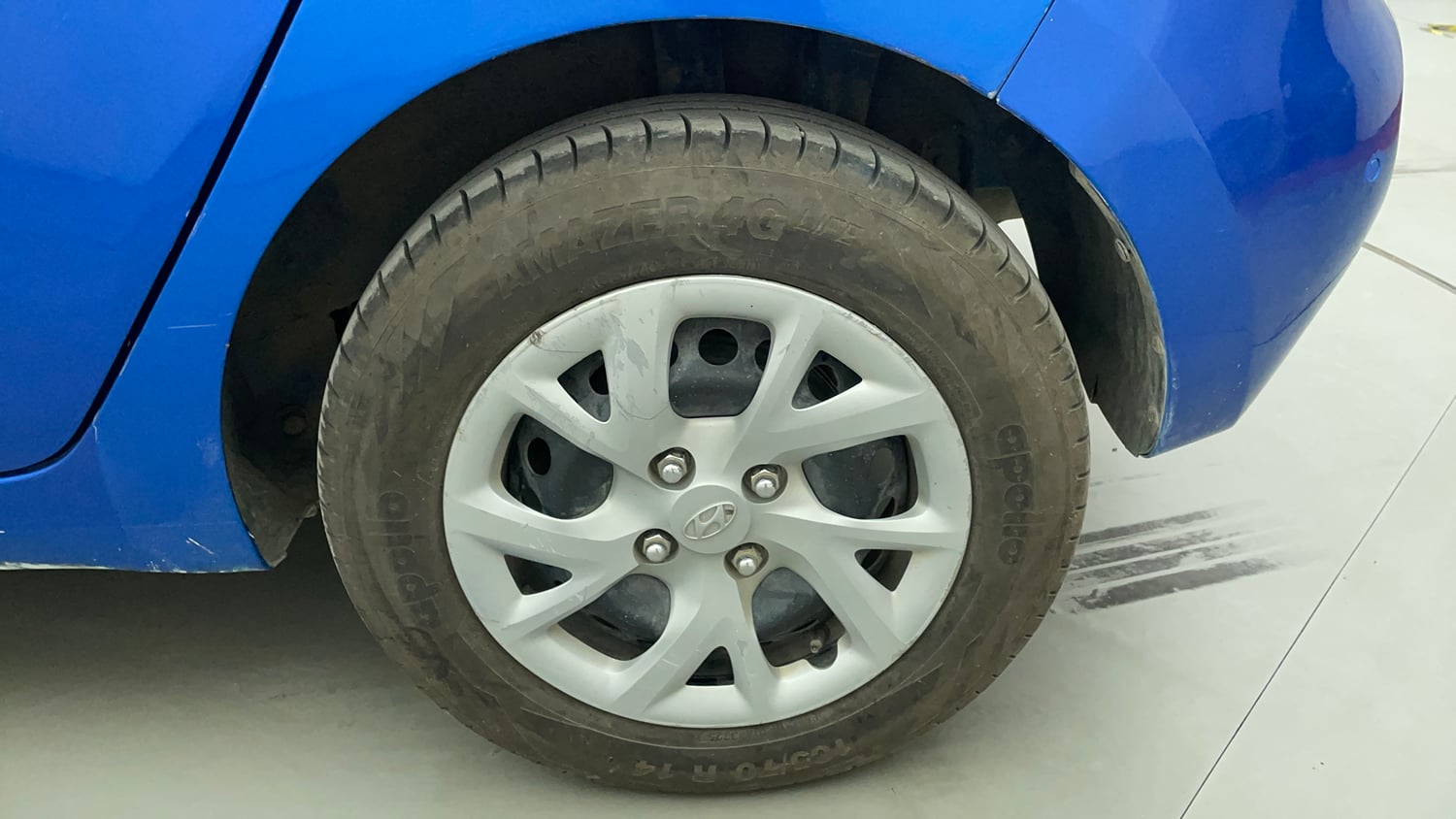 Used 2018 Hyundai Grand i10 Sportz 1.2 Kappa VTVT Petrol Manual tyres LEFT REAR TYRE RIM VIEW