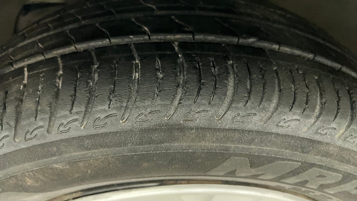 Used 2024 Tata Tiago XT CNG Cng Manual tyres LEFT FRONT TYRE TREAD VIEW