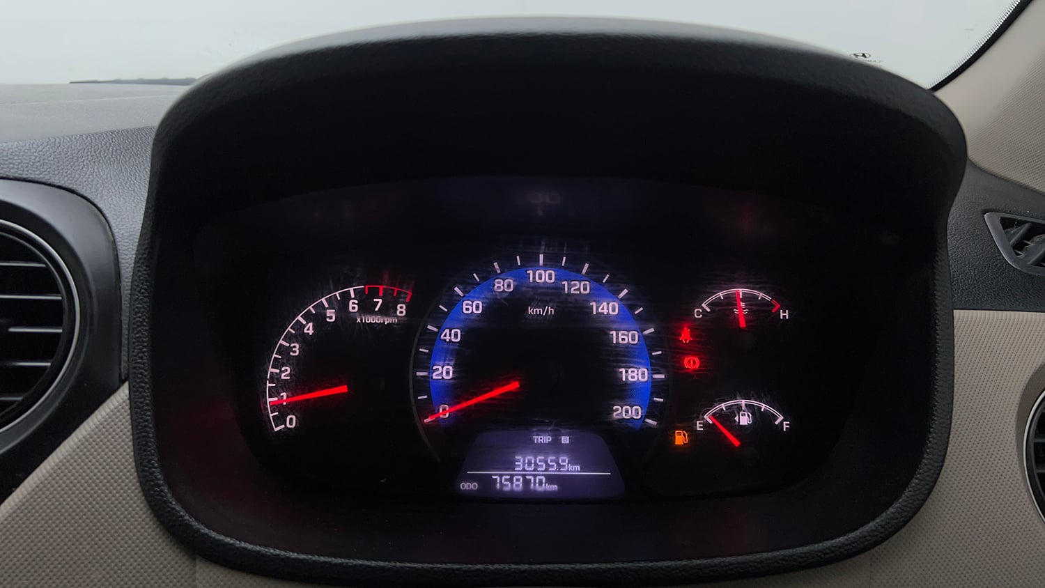Used 2018 Hyundai Xcent E+ CNG (Outside Fitted) Cng Manual interior CLUSTERMETER VIEW