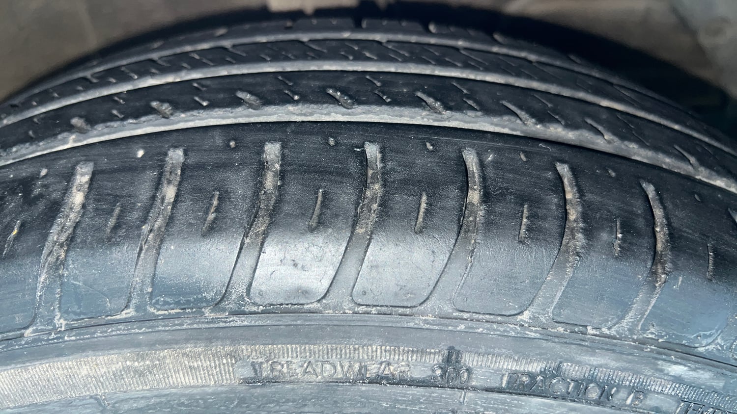 Used 2018 Maruti Suzuki Dzire VXi Petrol Manual tyres RIGHT FRONT TYRE TREAD VIEW
