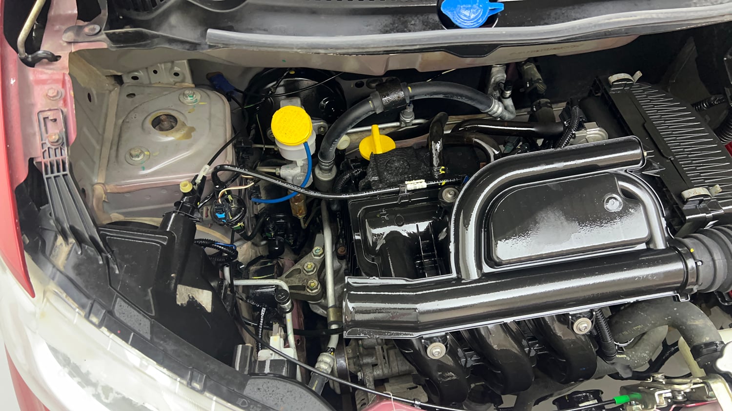 Used 2018 Datsun Redi-GO T(O) 1.0 AMT Petrol Automatic engine ENGINE RIGHT SIDE VIEW
