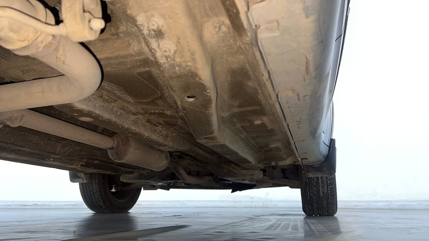 Used 2018 Tata Nexon XM Petrol Manual extra REAR RIGHT UNDERBODY VIEW