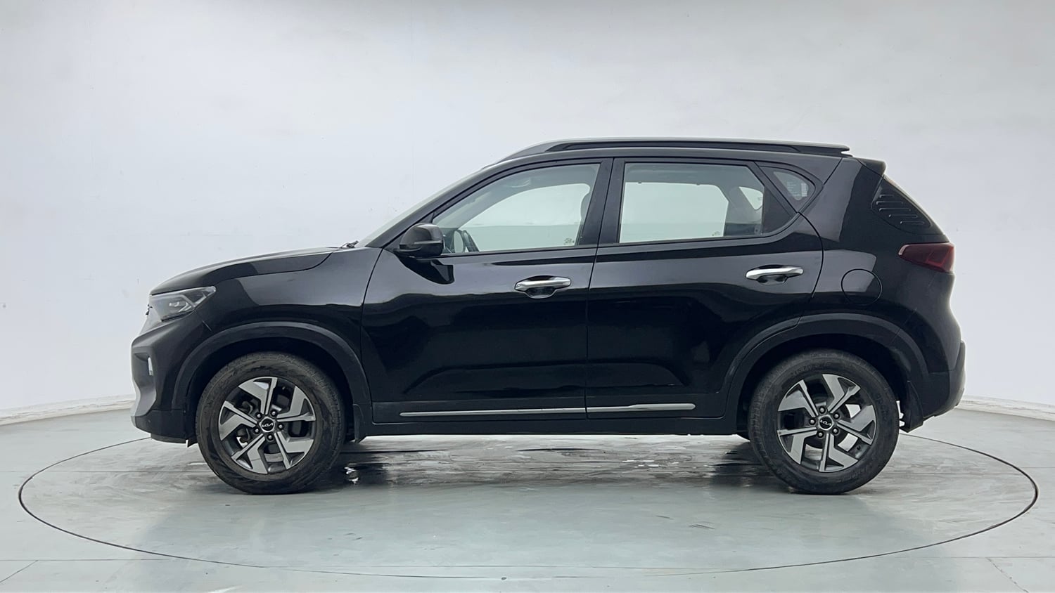 Used 2022 Kia Sonet HTX 1.5 AT Diesel Automatic exterior LEFT SIDE VIEW