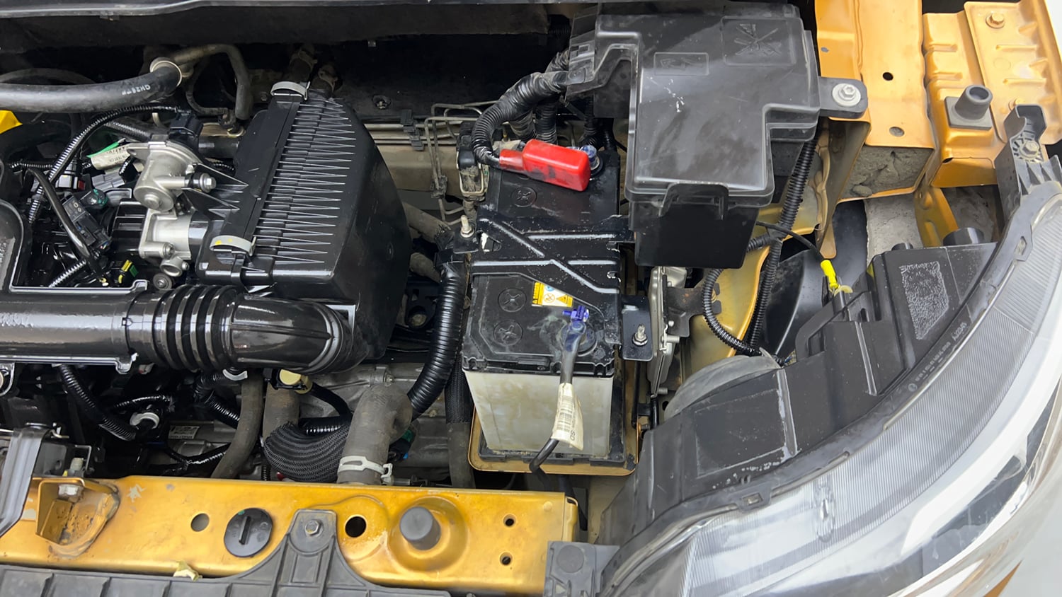 Used 2020 Renault Triber RXZ Petrol Manual engine ENGINE LEFT SIDE VIEW