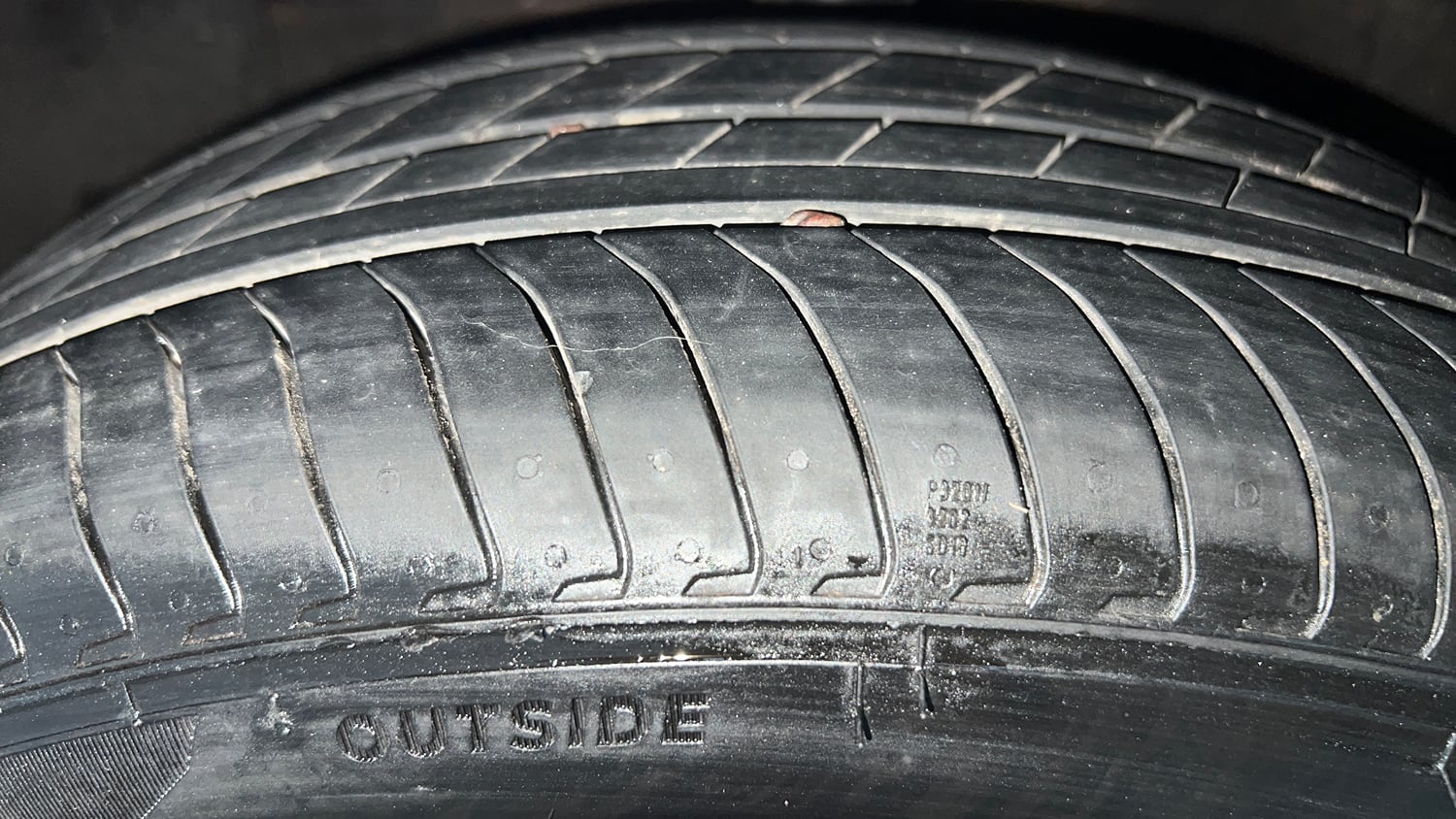 Used 2025 Hyundai Exter S Plus 1.2 AMT Petrol Automatic tyres LEFT FRONT TYRE TREAD VIEW