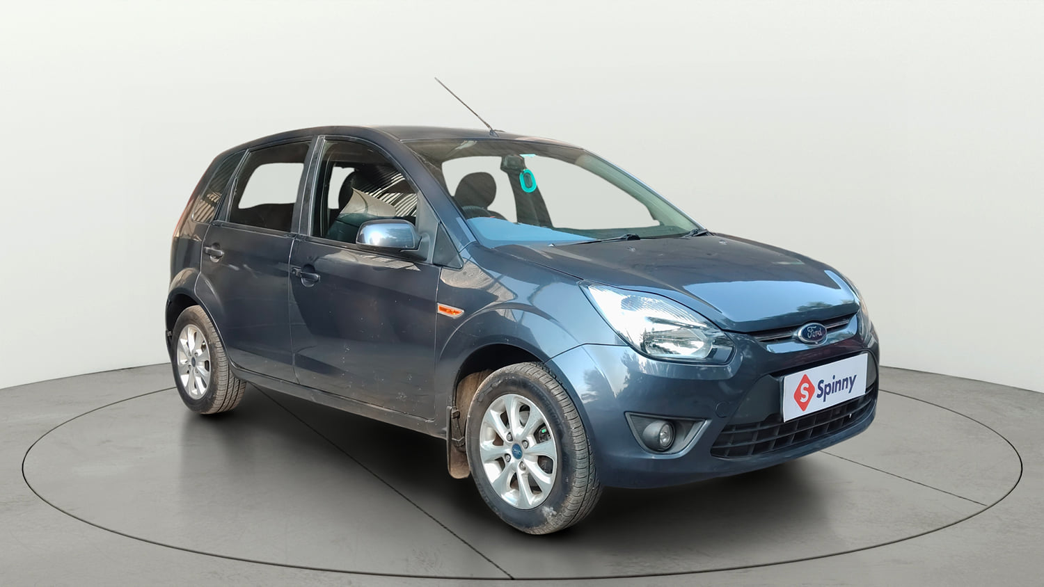 Used 2012 Ford Figo Duratorq Diesel Titanium 1.4 Diesel Manual exterior RIGHT FRONT CORNER VIEW