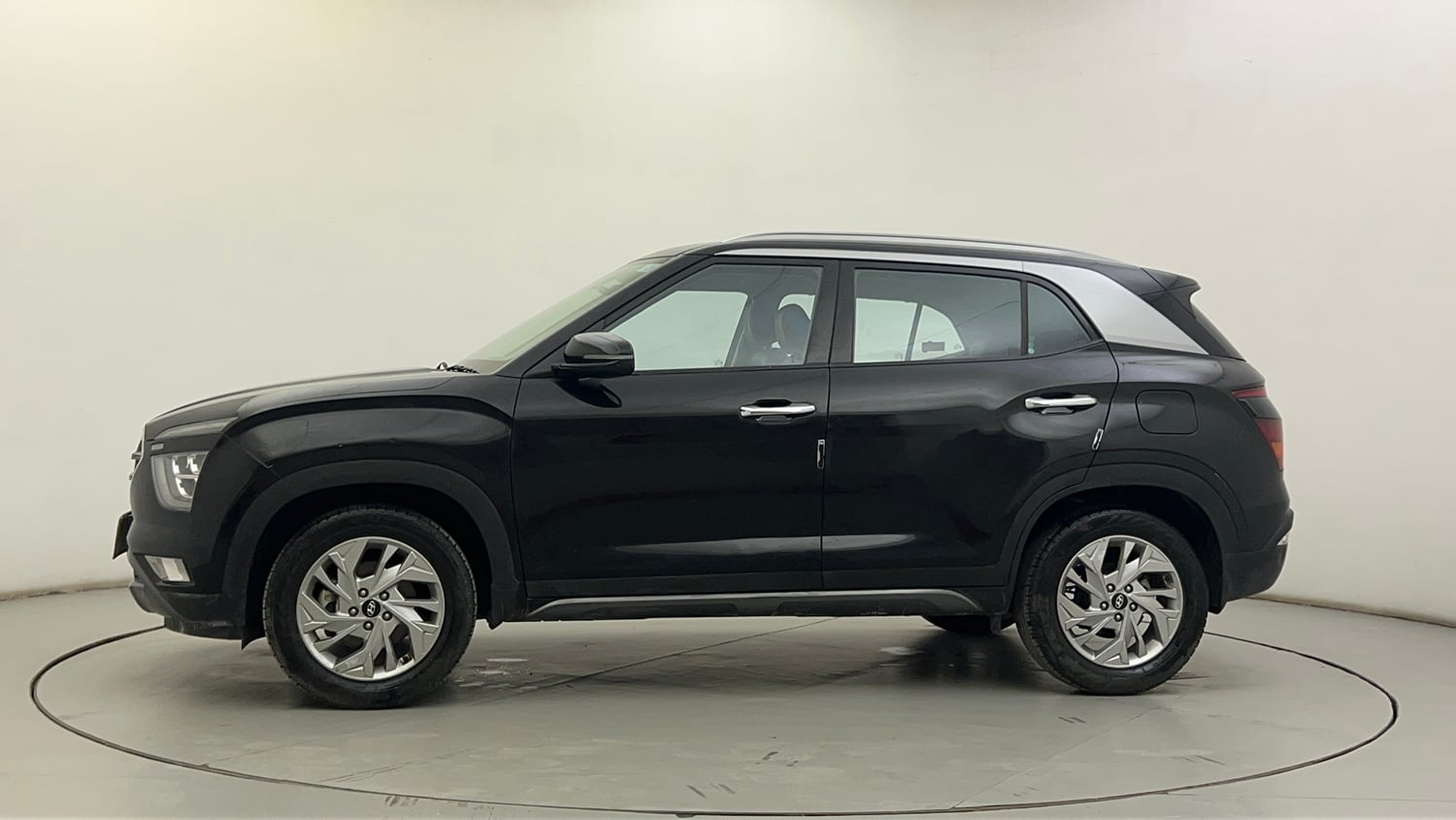 Used 2023 Hyundai Creta SX 1.5 Petrol Petrol Manual exterior LEFT SIDE VIEW