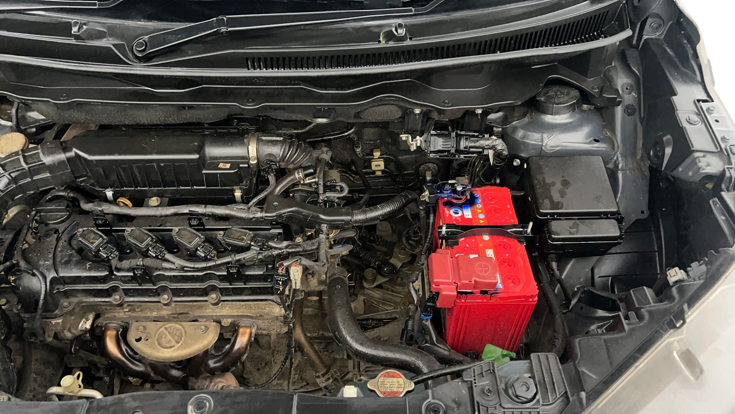 Used 2022 Maruti Suzuki XL6 Zeta MT Petrol Petrol Manual engine ENGINE LEFT SIDE VIEW