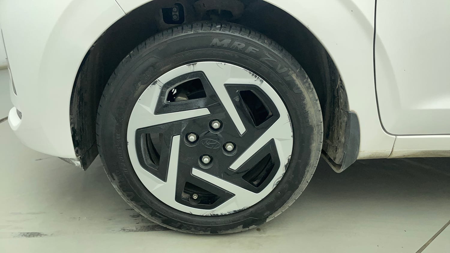 Used 2023 Hyundai Grand i10 Nios Sportz 1.2 Kappa AMT Petrol Automatic tyres LEFT FRONT TYRE RIM VIEW