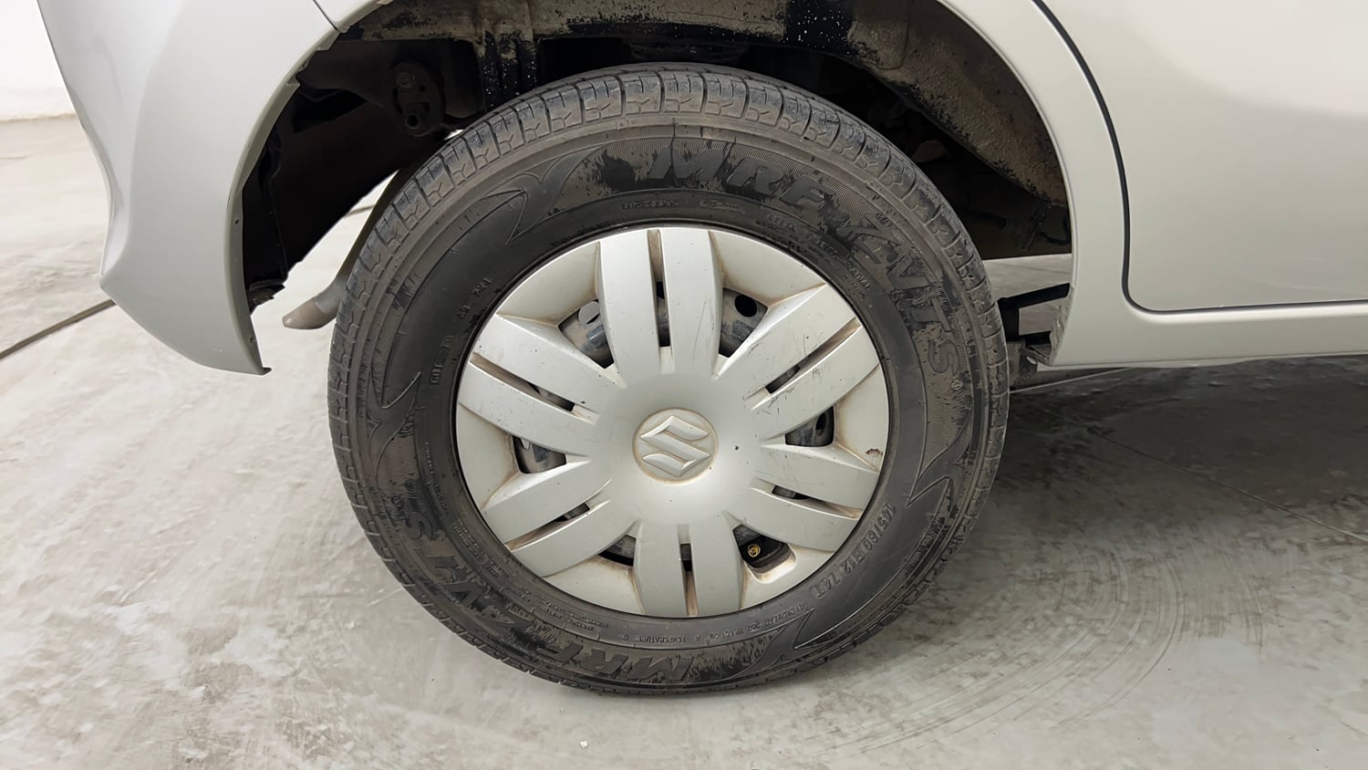 Used 2018 Maruti Suzuki Alto 800 VXi Petrol Manual tyres RIGHT REAR TYRE RIM VIEW