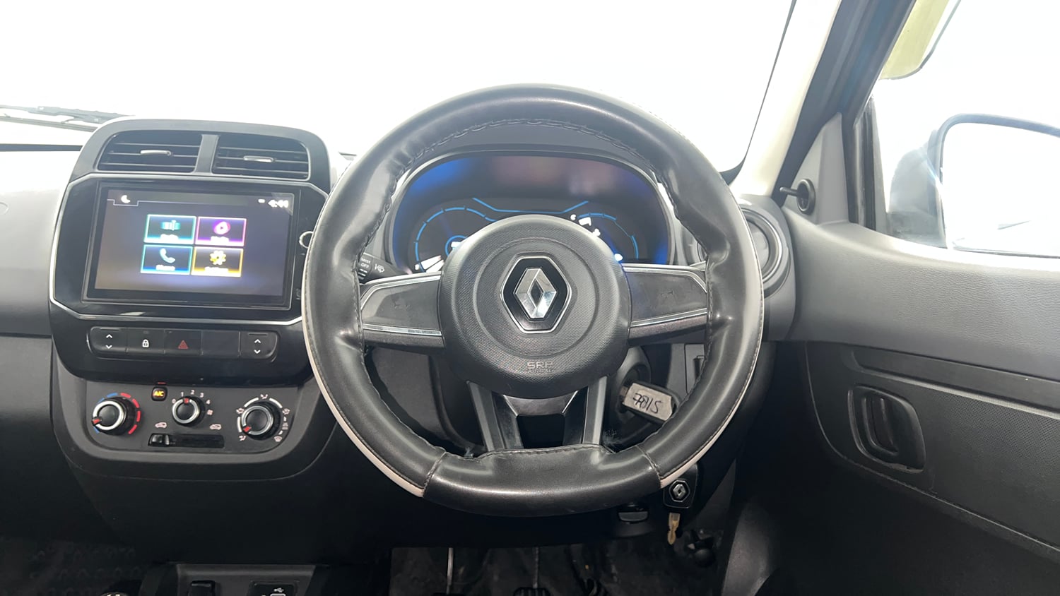 Used 2021 Renault Kwid RXT 1.0 (O) Petrol Manual interior STEERING VIEW