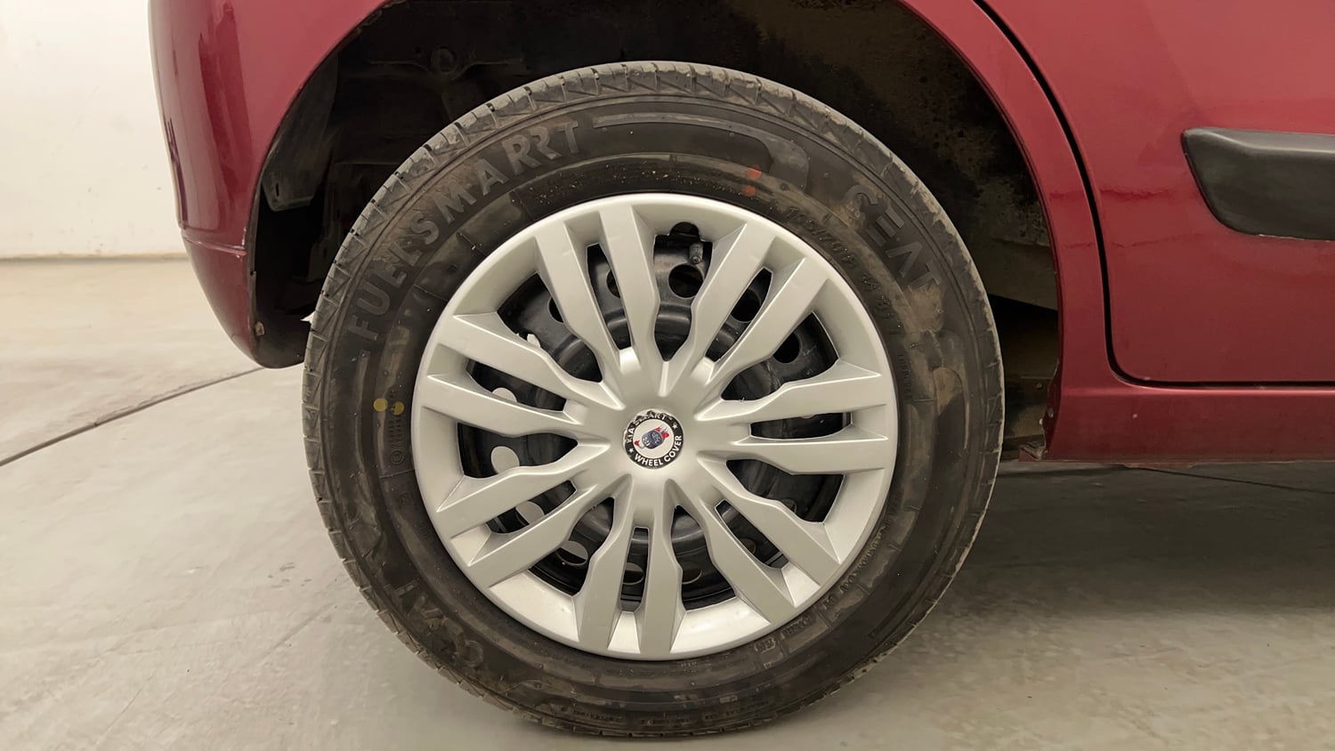 Used 2012 Maruti Suzuki Wagon R 1.0 VXi Petrol Manual tyres RIGHT REAR TYRE RIM VIEW