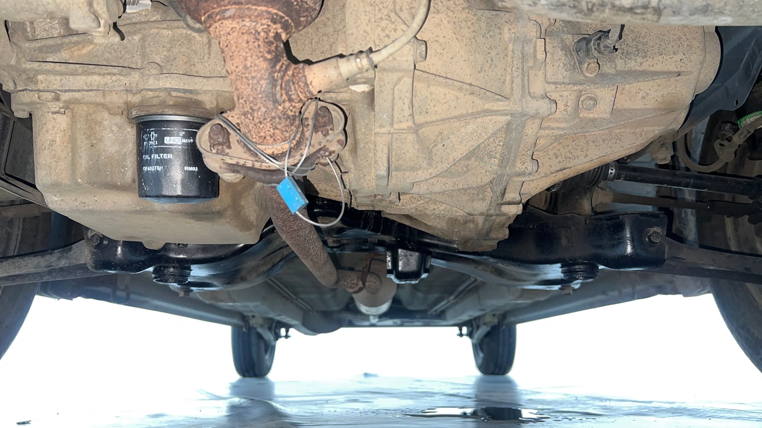 Used 2016 Maruti Suzuki Wagon R 1.0 VXI AMT Petrol Automatic extra FRONT LEFT UNDERBODY VIEW