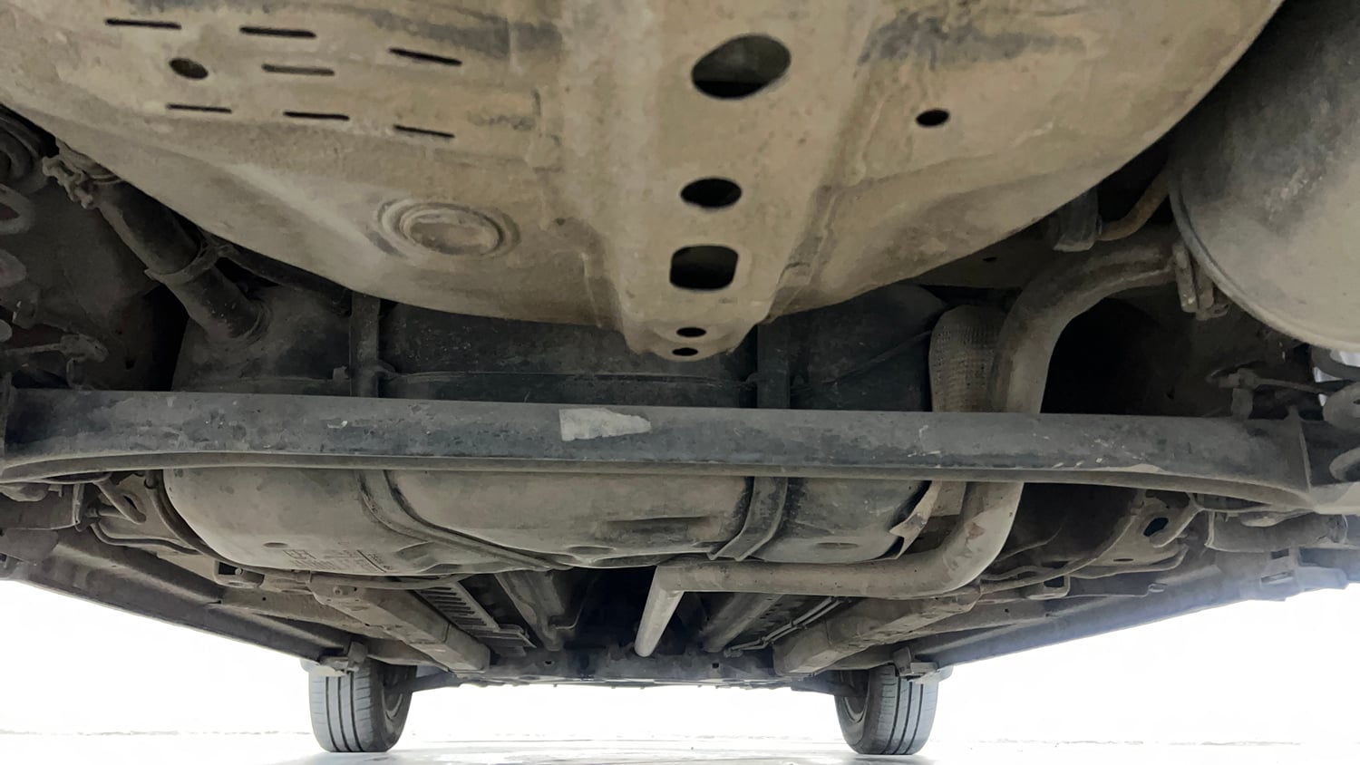 Used 2015 Maruti Suzuki Swift ZDi Diesel Manual extra REAR UNDERBODY VIEW (TAKEN FROM REAR)