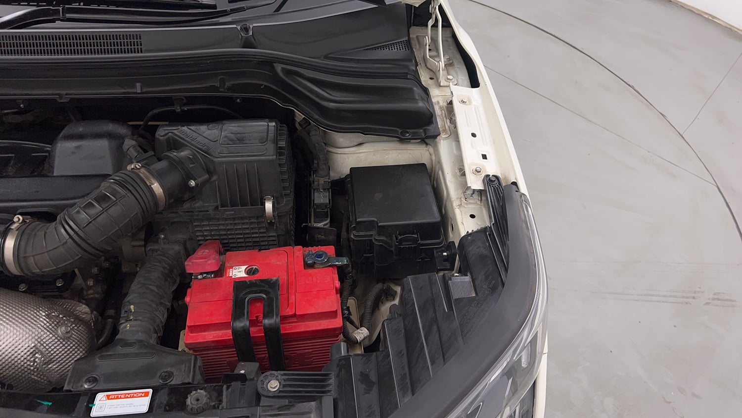 Used 2019 Mahindra XUV 300 1.5 W8 (O) Diesel Manual engine ENGINE LEFT SIDE VIEW