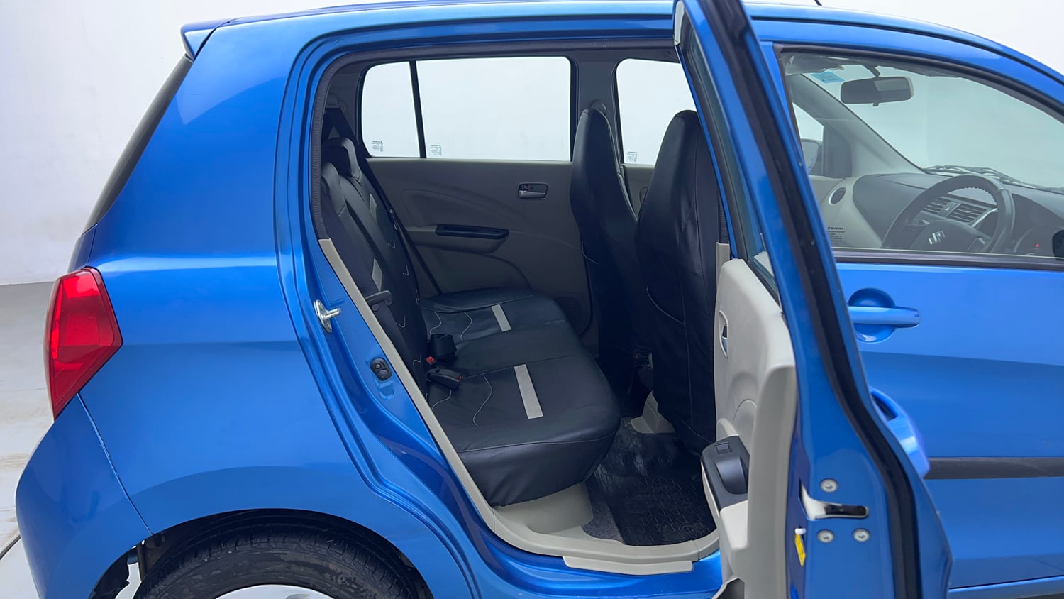 Used 2016 Maruti Suzuki Celerio ZXi AMT Petrol Automatic interior RIGHT SIDE REAR DOOR CABIN VIEW