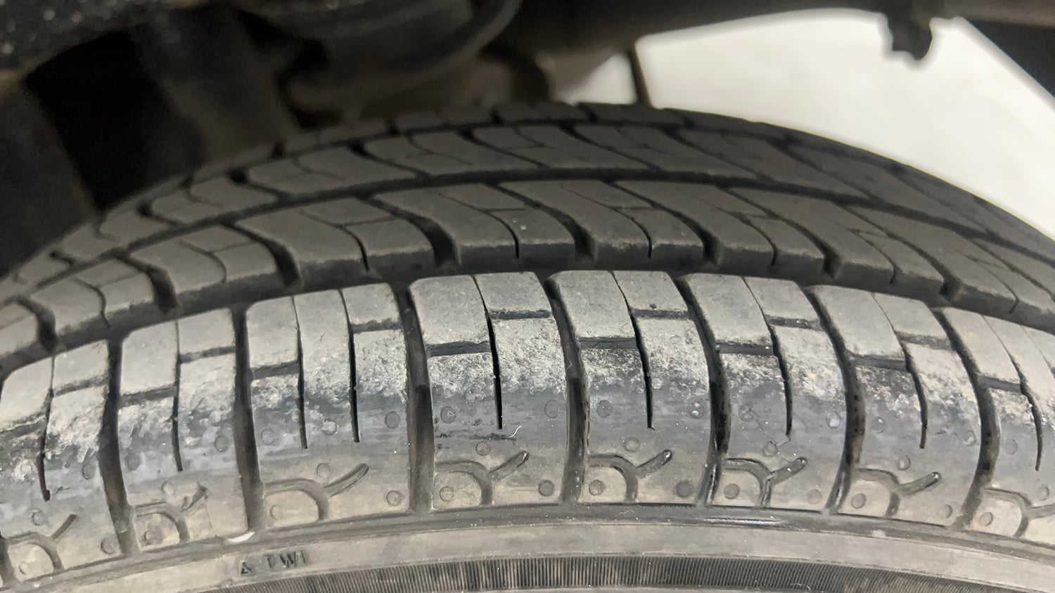 Used 2018 Maruti Suzuki Alto 800 VXi Petrol Manual tyres LEFT REAR TYRE TREAD VIEW