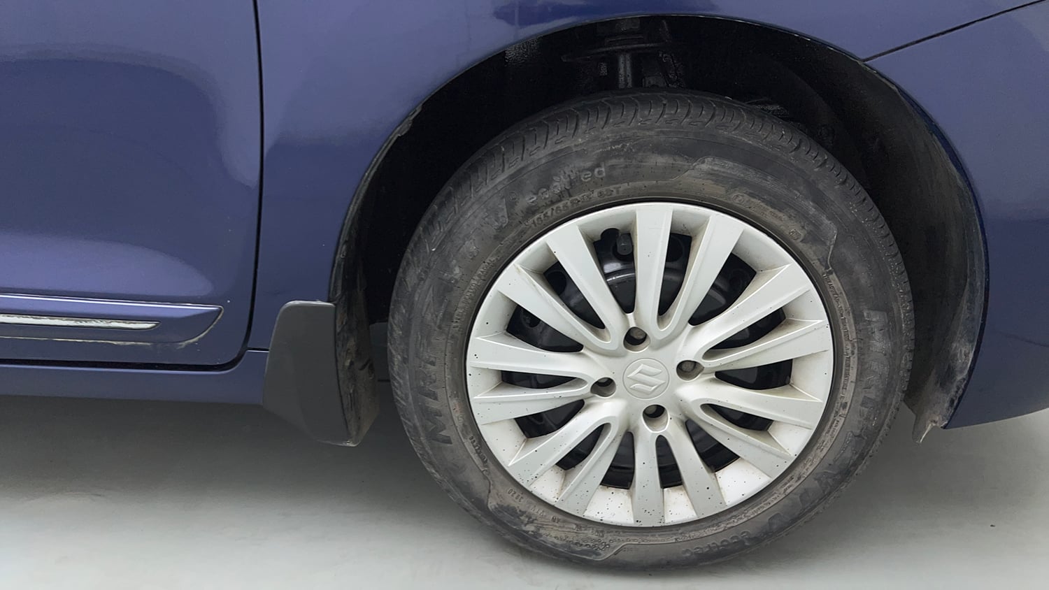 Used 2020 Maruti Suzuki Baleno Delta Petrol Manual tyres RIGHT FRONT TYRE RIM VIEW
