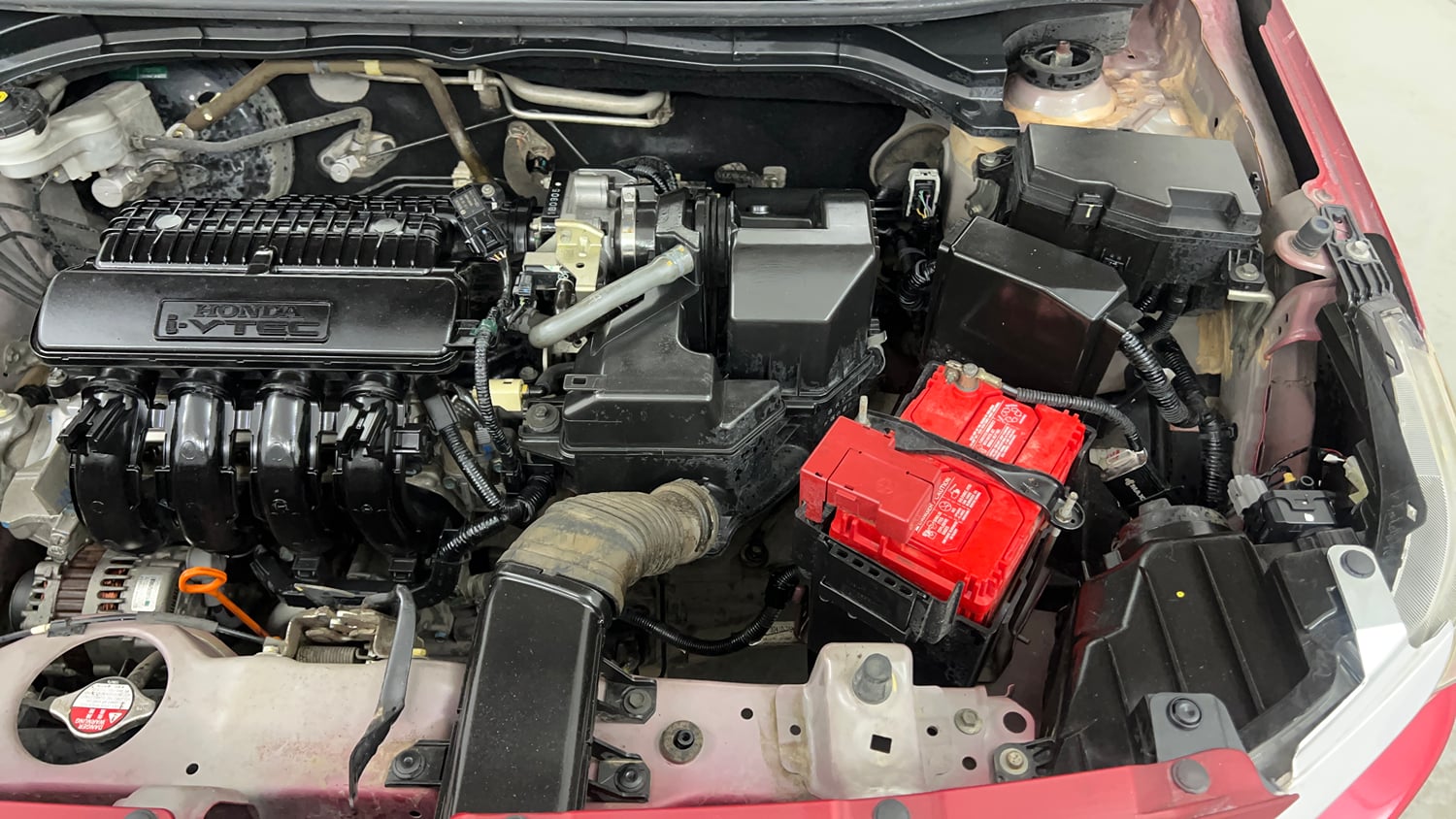 Used 2018 Honda Amaze 1.2 V MT Petrol Petrol Manual engine ENGINE LEFT SIDE VIEW