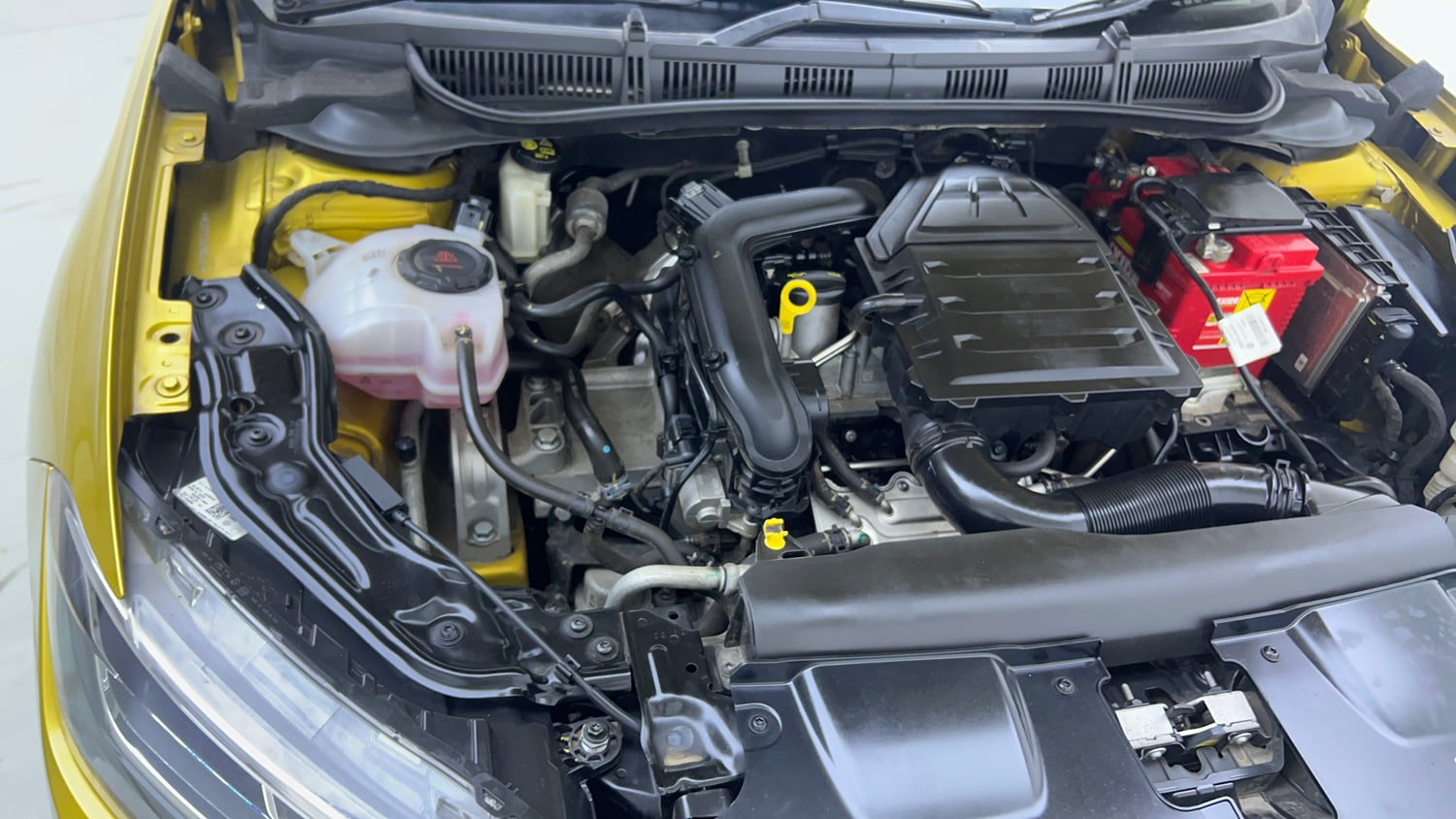 Used 2023 Volkswagen Virtus Highline 1.0 TSI AT Petrol Automatic engine ENGINE RIGHT SIDE VIEW