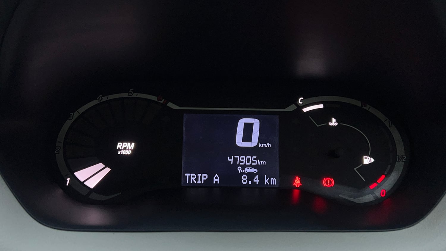 Used 2021 Nissan Magnite XE Petrol Manual interior CLUSTERMETER VIEW