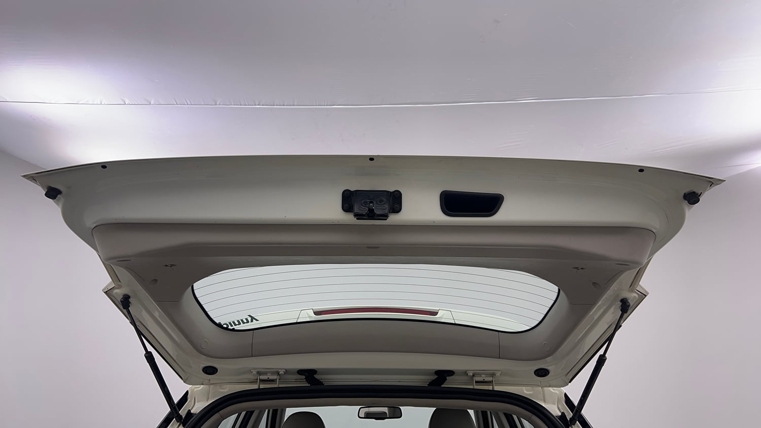 Used 2019 Mahindra XUV 300 1.5 W8 (O) Diesel Manual interior DICKY DOOR OPEN VIEW