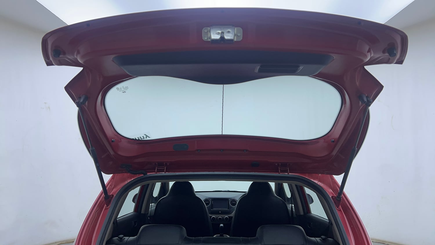 Used 2017 Hyundai Grand i10 Magna AT 1.2 Kappa VTVT Petrol Automatic interior DICKY DOOR OPEN VIEW
