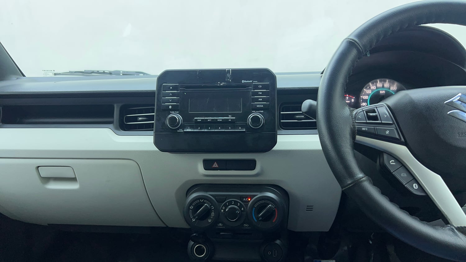 Used 2018 Maruti Suzuki Ignis Delta 1.2 AMT Petrol Automatic top_features Integrated (in-dash) music system