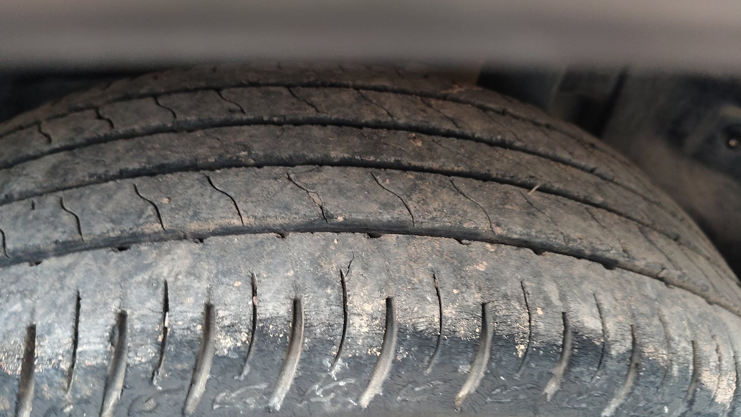 Used 2021 Toyota Urban Cruiser Mid Grade MT Petrol Manual tyres LEFT REAR TYRE TREAD VIEW