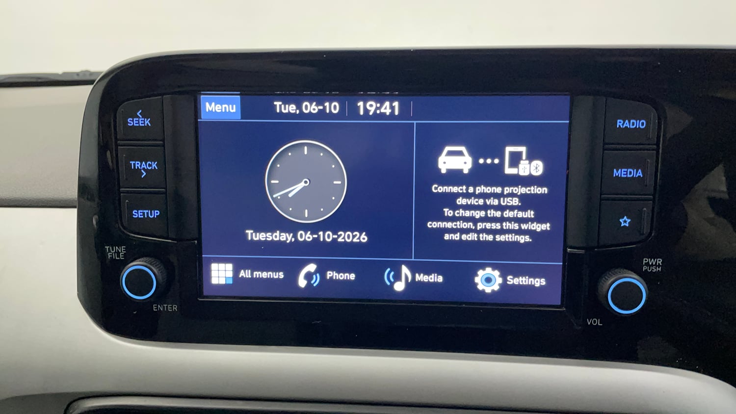 Used 2025 Hyundai Grand i10 Nios Sportz (O) 1.2 Kappa VTVT Petrol Manual top_features Integrated (in-dash) music system