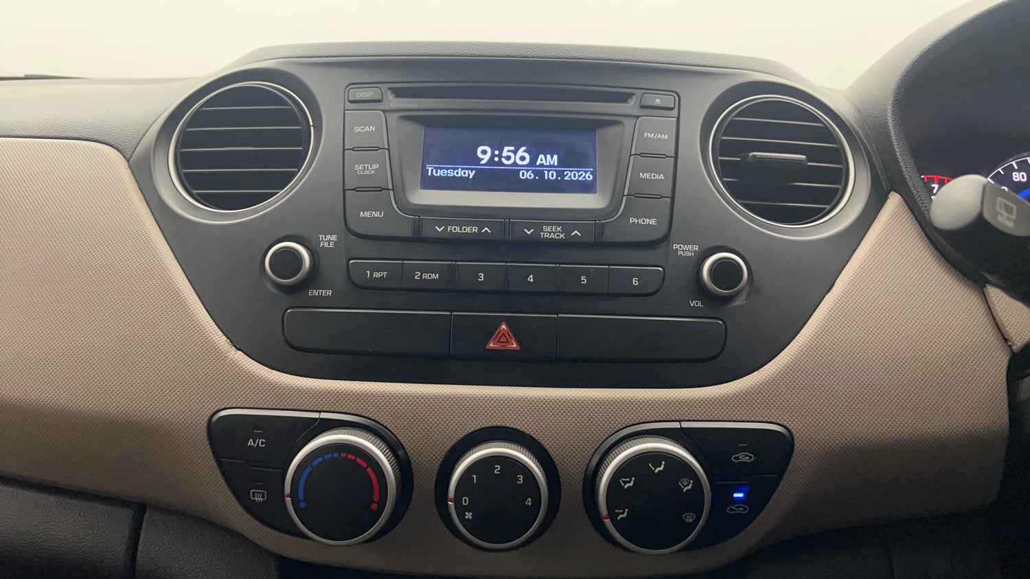 Used 2014 Hyundai Grand i10 Asta 1.2 Kappa VTVT (O) Petrol Manual interior MUSIC SYSTEM & AC CONTROL VIEW