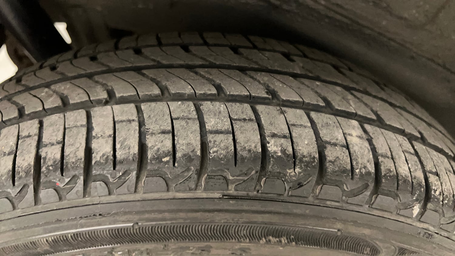Used 2017 Maruti Suzuki Wagon R VXI Petrol Manual tyres RIGHT REAR TYRE TREAD VIEW