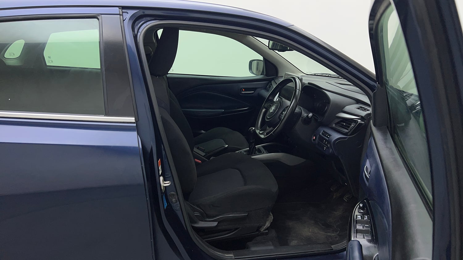 Used 2022 Maruti Suzuki Baleno Alpha MT Petrol Manual interior RIGHT SIDE FRONT DOOR CABIN VIEW