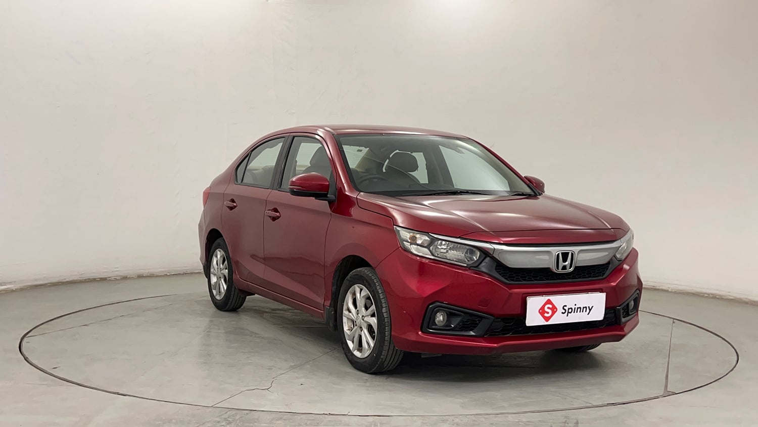 Used 2018 Honda Amaze 1.2 V MT Petrol Petrol Manual exterior RIGHT FRONT CORNER VIEW