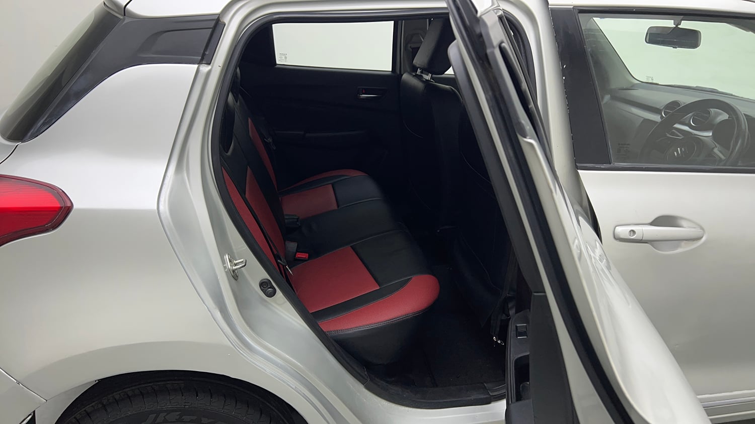 Used 2021 Maruti Suzuki Swift VXi AMT Petrol Automatic interior RIGHT SIDE REAR DOOR CABIN VIEW