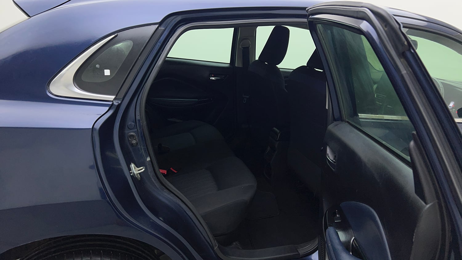 Used 2022 Maruti Suzuki Baleno Alpha MT Petrol Manual interior RIGHT SIDE REAR DOOR CABIN VIEW