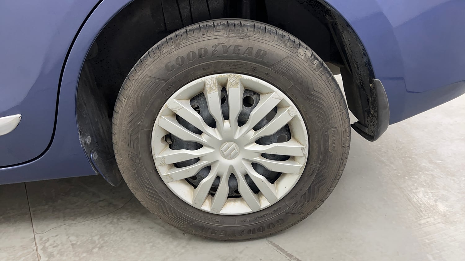 Used 2018 Maruti Suzuki Dzire VXi Petrol Manual tyres LEFT REAR TYRE RIM VIEW