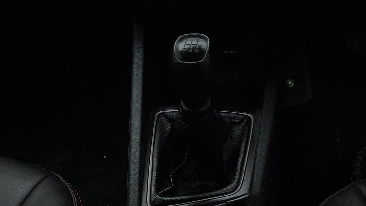 Used 2019 Hyundai Elite i20 Magna Executive 1.2 Petrol Manual interior GEAR  KNOB VIEW