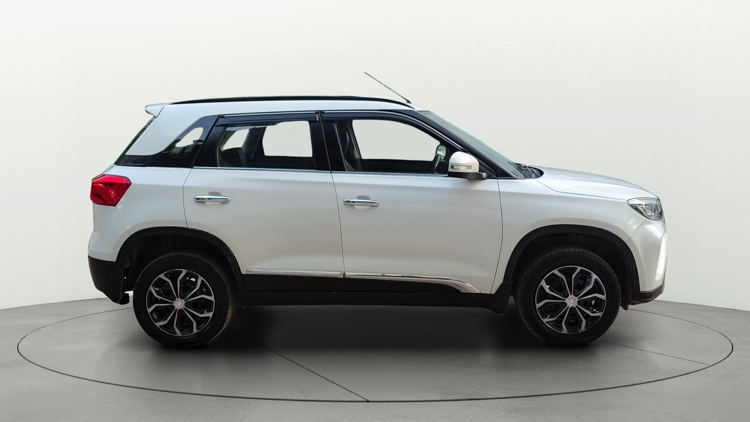 Used 2021 Toyota Urban Cruiser Mid Grade MT Petrol Manual exterior RIGHT SIDE VIEW