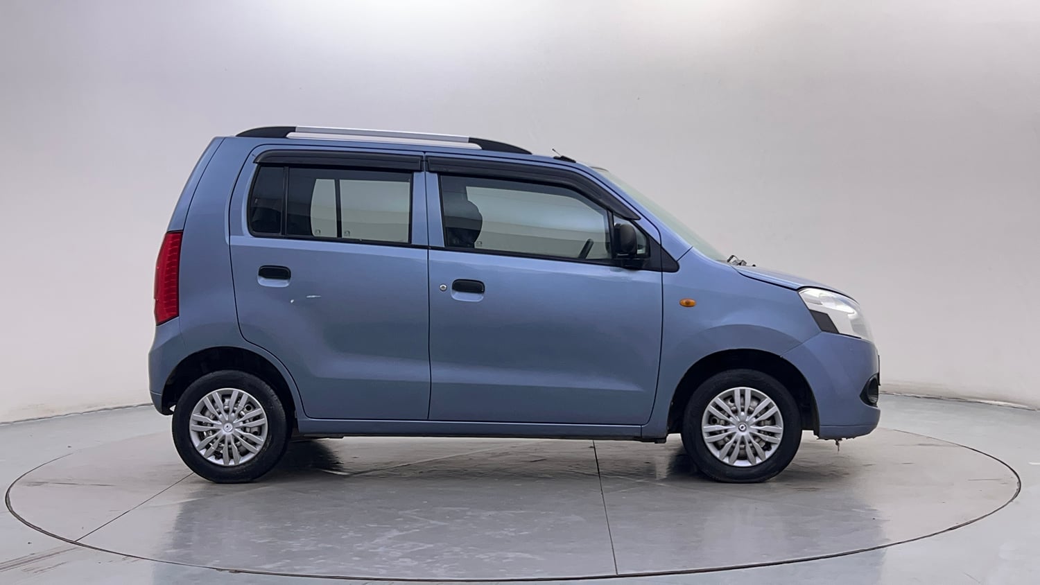 Used 2012 Maruti Suzuki Wagon R LXi Petrol Manual exterior RIGHT SIDE VIEW