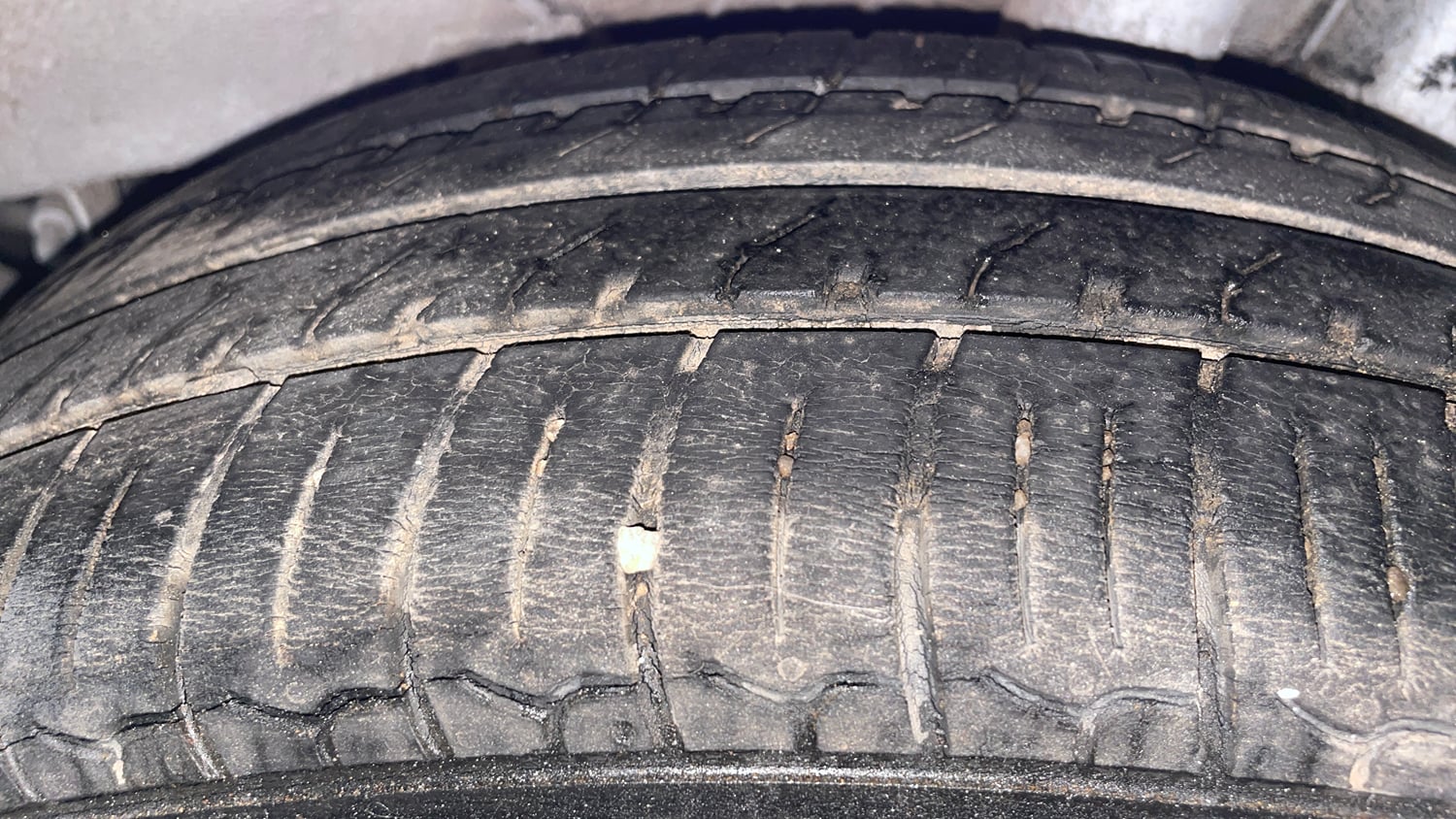 Used 2021 Hyundai Santro Sportz AMT Petrol Automatic tyres LEFT REAR TYRE TREAD VIEW