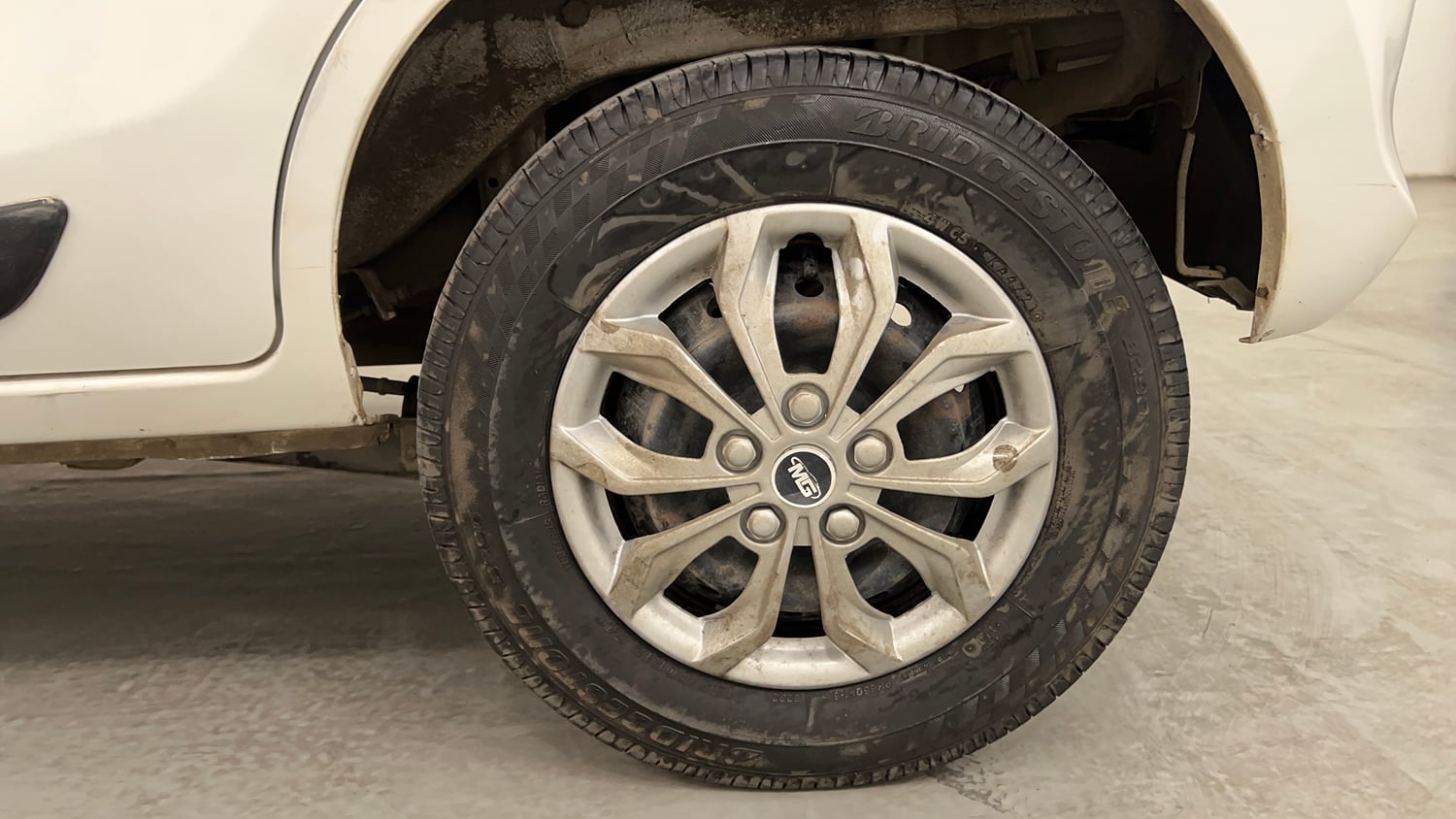 Used 2018 Maruti Suzuki Alto 800 LXi (O) Petrol Manual tyres LEFT REAR TYRE RIM VIEW