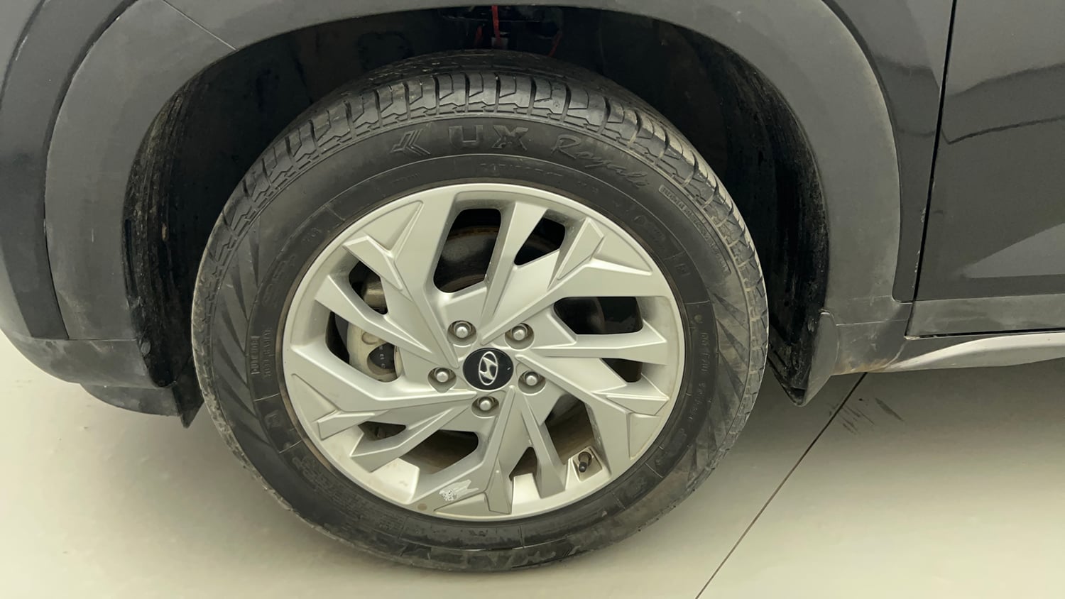 Used 2023 Hyundai Creta SX 1.5 Petrol Petrol Manual tyres LEFT FRONT TYRE RIM VIEW