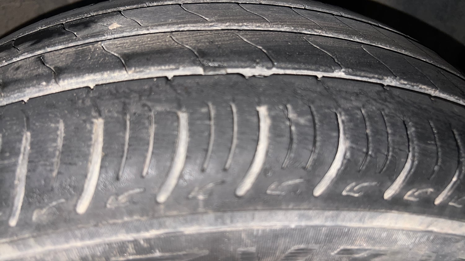 Used 2021 Renault Triber RXZ Petrol Manual tyres RIGHT FRONT TYRE TREAD VIEW