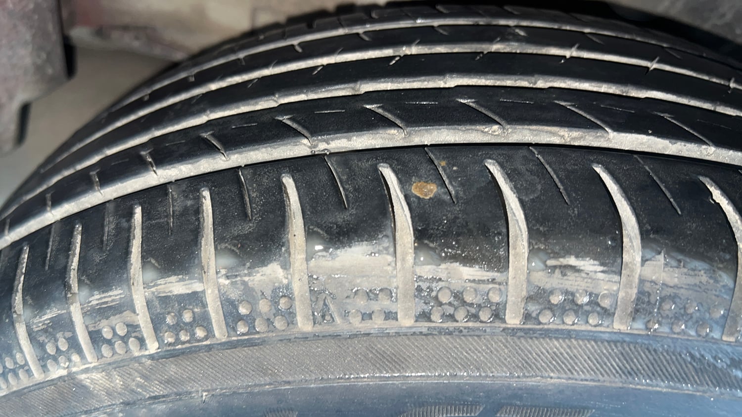 Used 2017 Honda City V Petrol Petrol Manual tyres RIGHT REAR TYRE TREAD VIEW