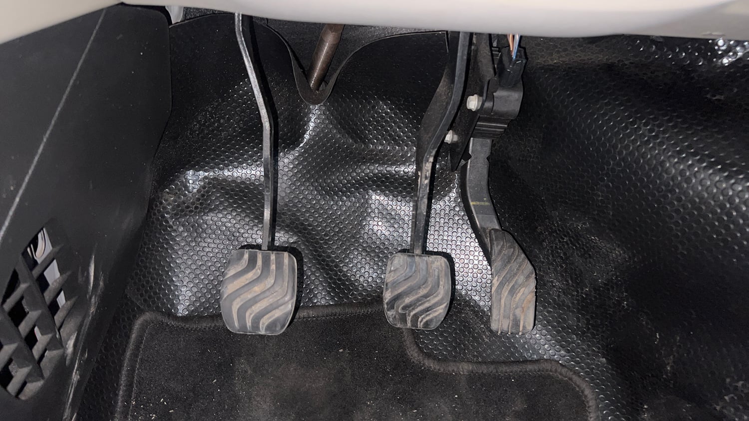 Used 2021 Renault Triber RXZ Petrol Manual interior PEDALS VIEW
