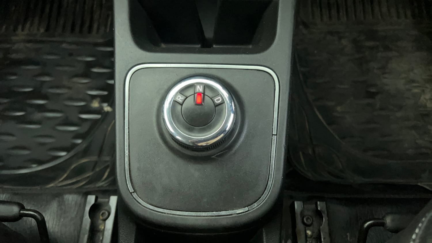 Used 2020 Renault Kwid 1.0 RXT AMT Opt Petrol Automatic interior GEAR  KNOB VIEW