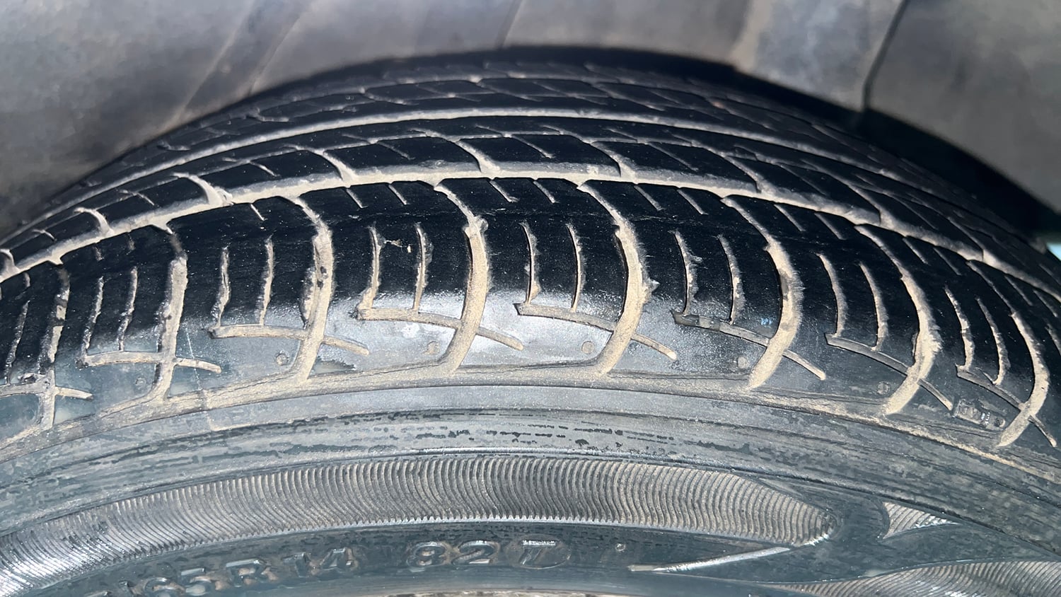 Used 2015 Honda Amaze 1.2 VX AT i-VTEC Petrol Automatic tyres LEFT REAR TYRE TREAD VIEW