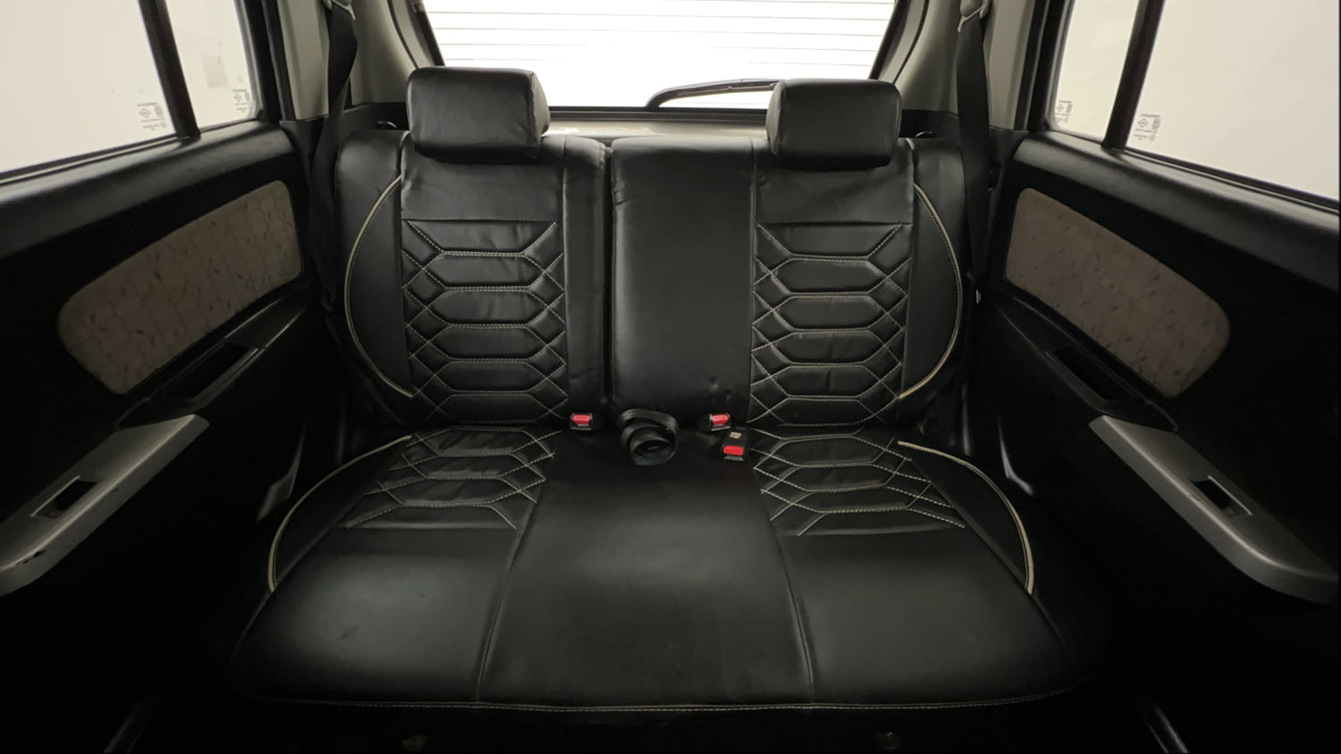 Used 2016 Maruti Suzuki Wagon R 1.0 VXI AMT Petrol Automatic interior REAR SEAT CONDITION VIEW
